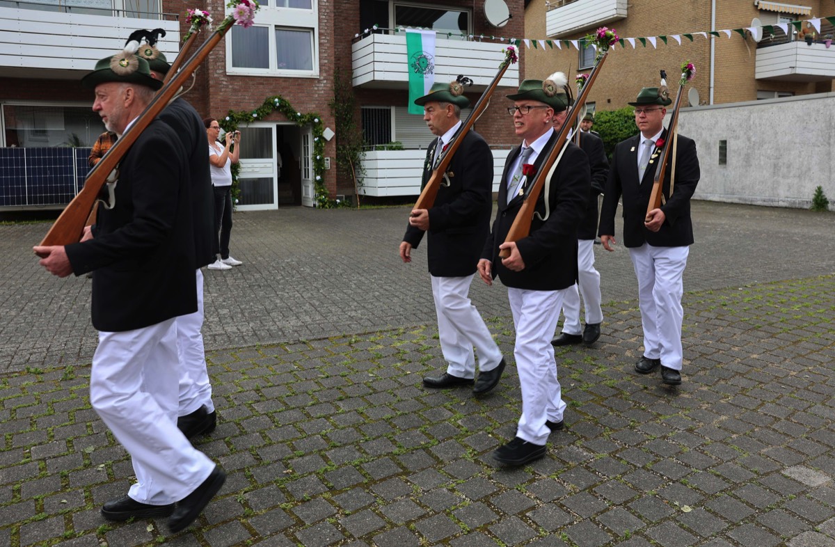 Ausmarsch des Königspaares05