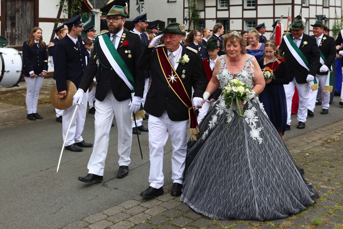 Ausmarsch des Königspaares06