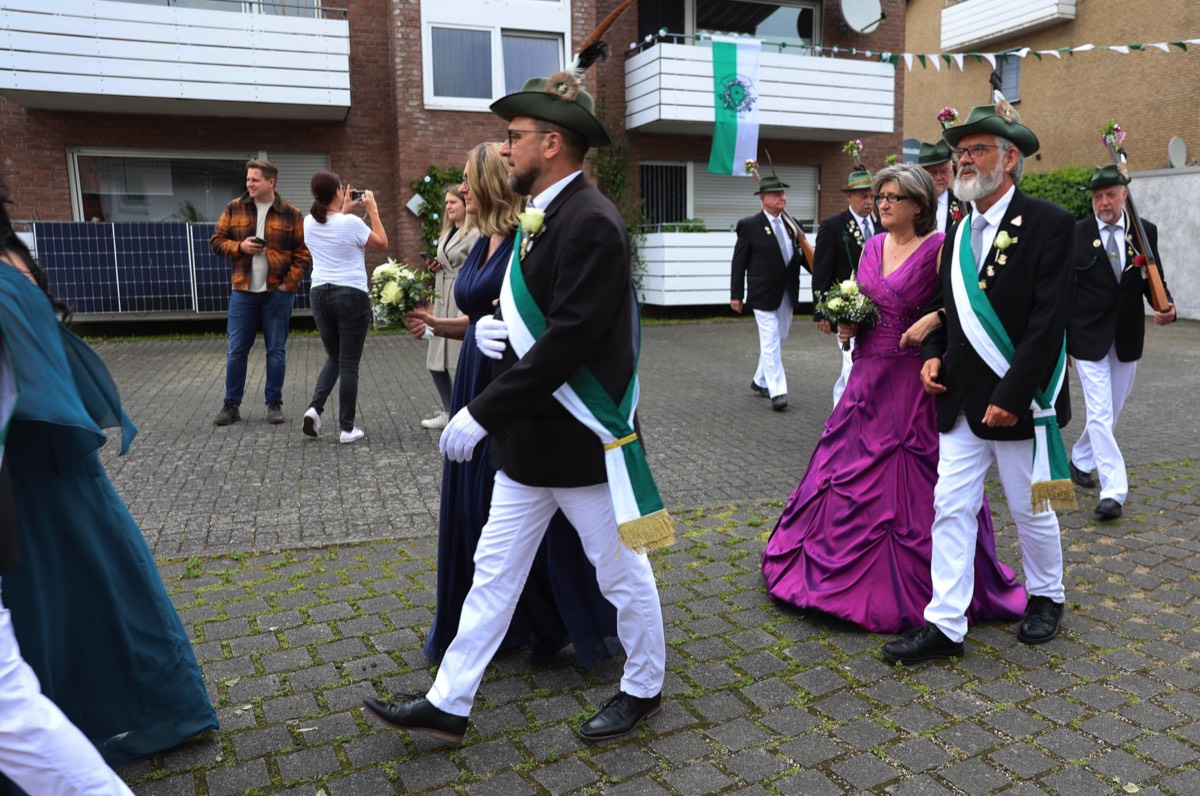 Ausmarsch des Königspaares04